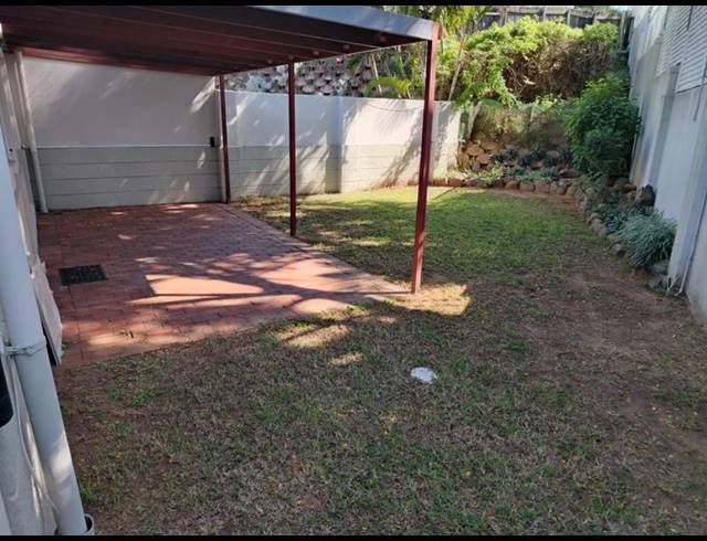 2 BEDROOM TOWNHOUSE FOR SALE IN UMHLANGA CENTRAL